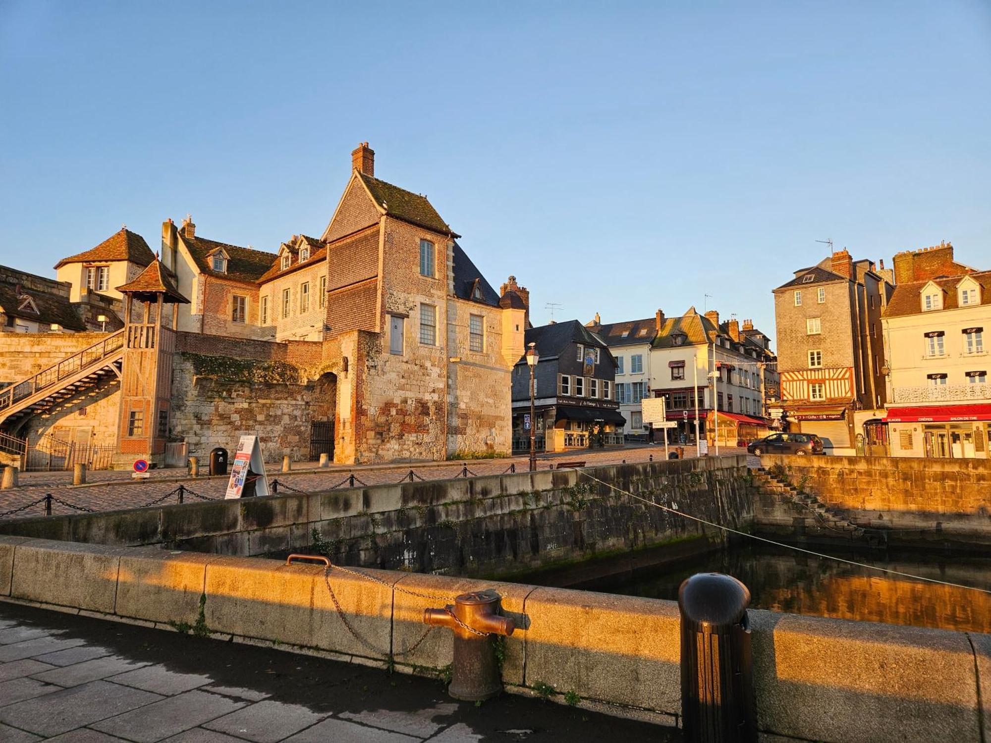 Night & Day Apartment Honfleur Exterior photo